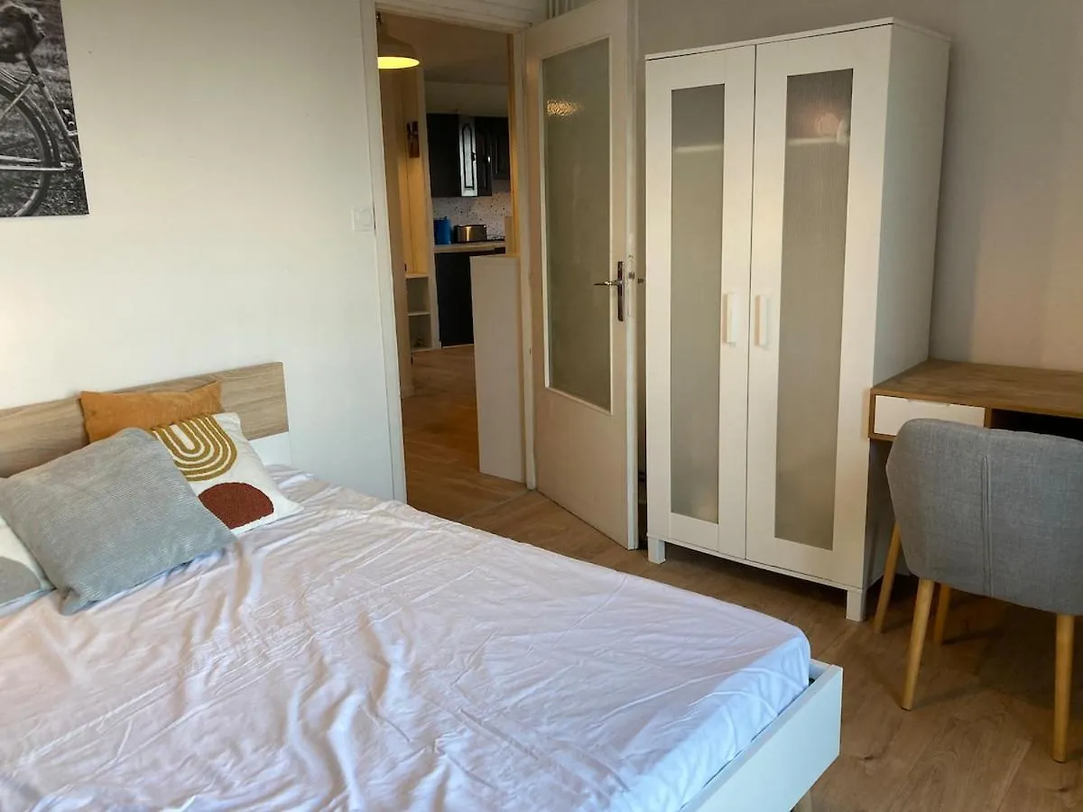 Appartement 3 Chambres Pres Du Chr Loos Apartment